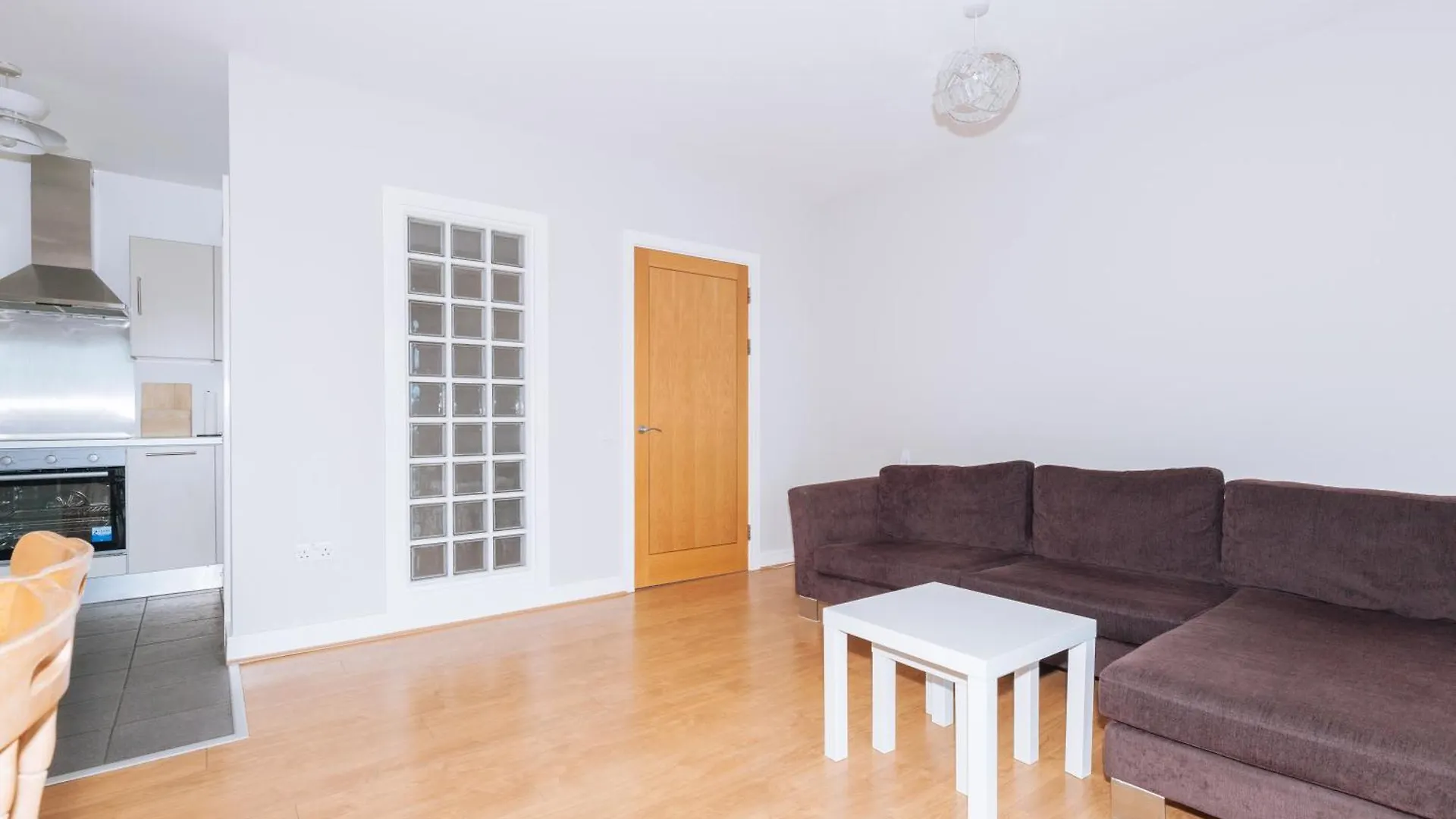 Apartment Ferienwohnung Bright 2Bd Flat With Private Balcony - Dublin Irland