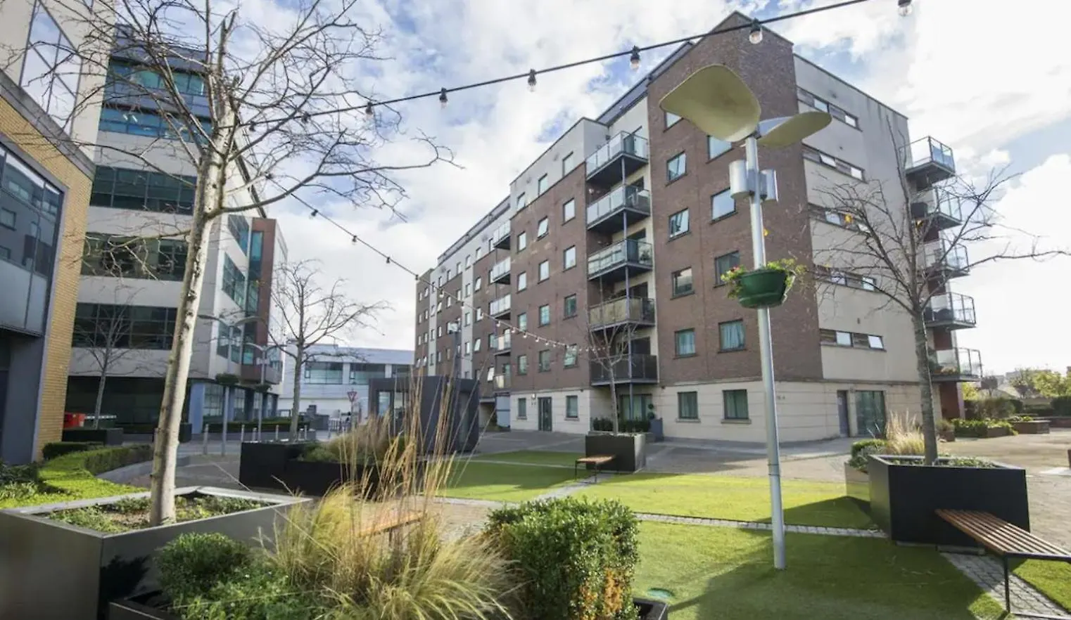Ferienwohnung Bright 2Bd Flat With Private Balcony - Dublin Apartment