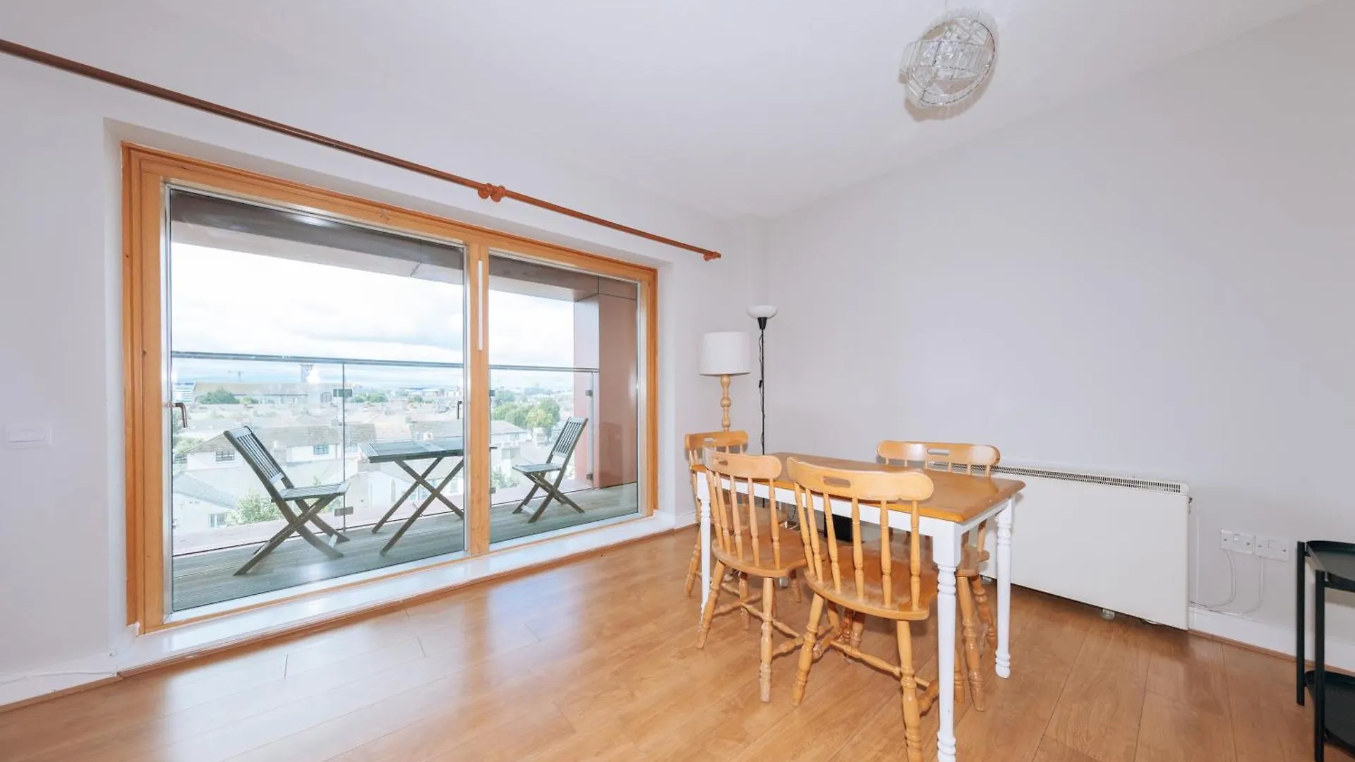 Appartamento Bright 2Bd Flat With Private Balcony - Dublino 0*,  Irlanda