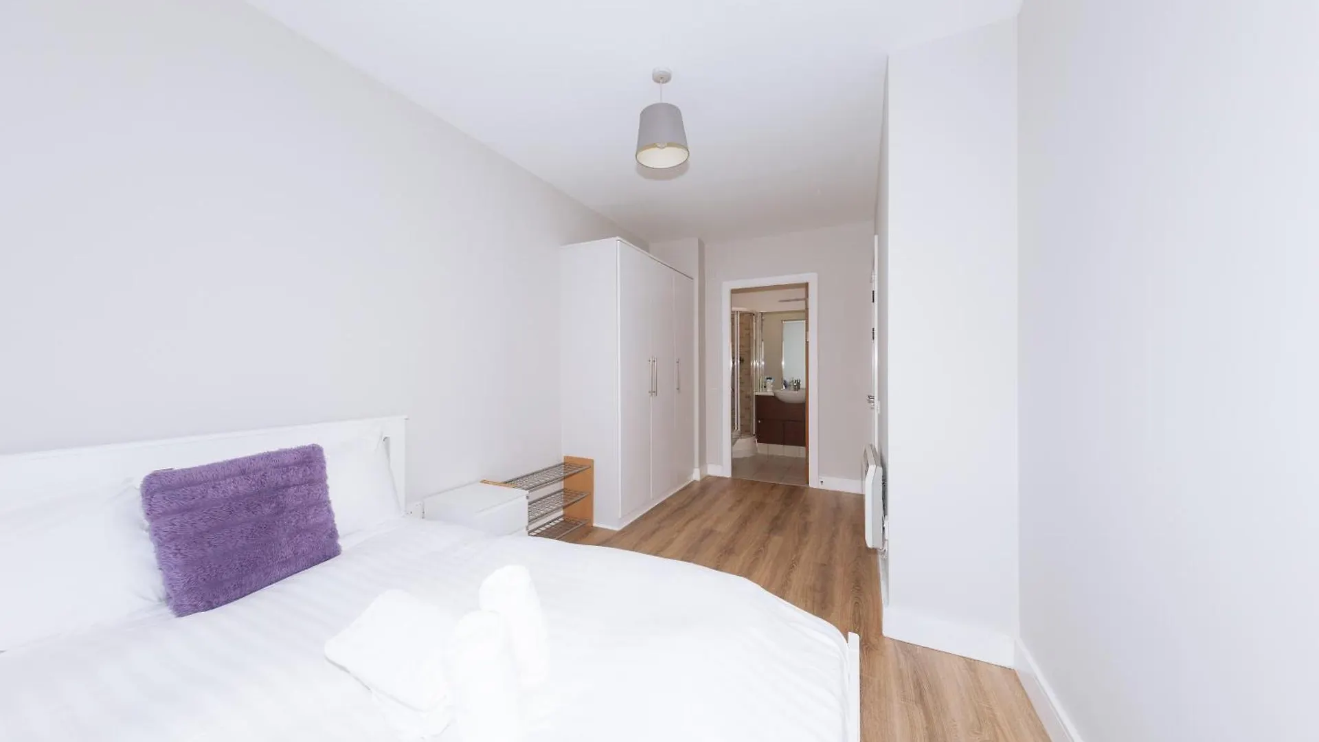 Апартаменты Bright 2Bd Flat With Private Balcony - Дублин